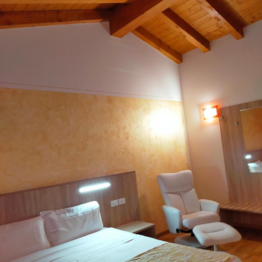 Al Cavaliere Villa Pordenone Eksteriør bilde