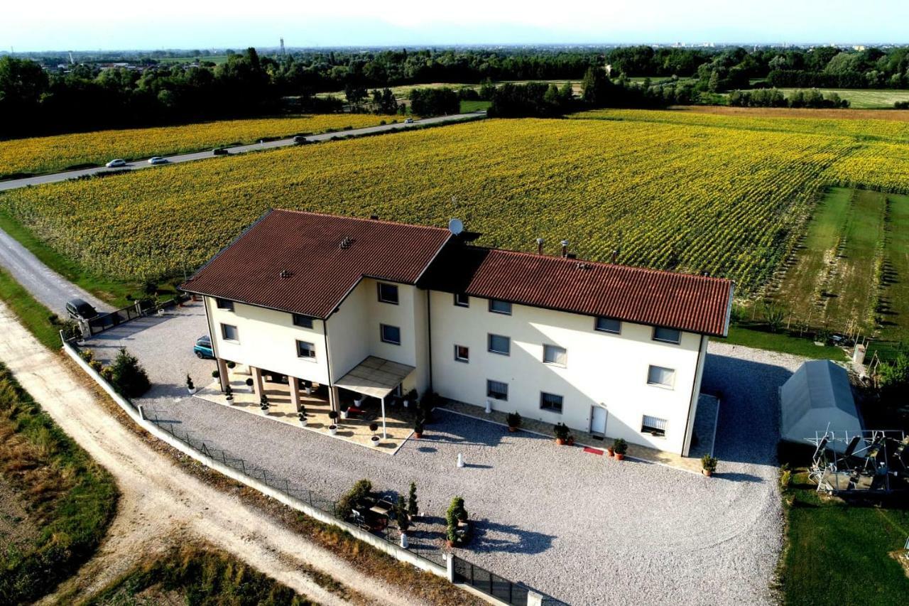 Al Cavaliere Villa Pordenone Eksteriør bilde